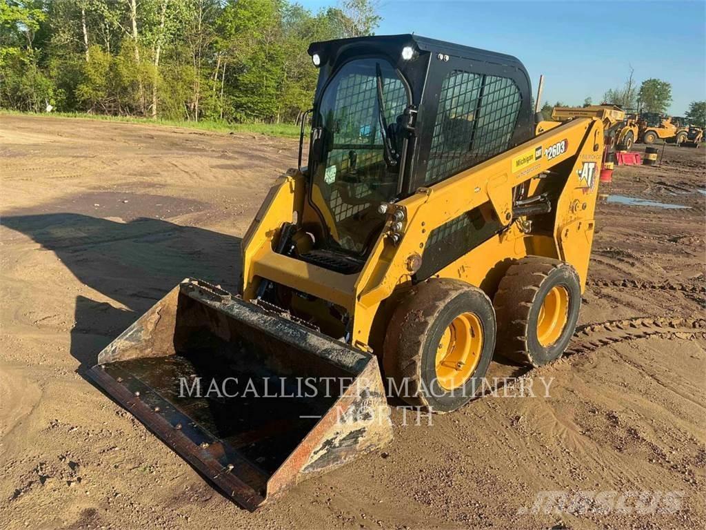 CAT 226D3 AQ 滑移轉向裝載機