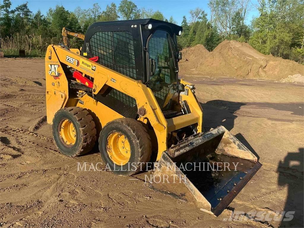 CAT 226D3 AQ 滑移轉向裝載機
