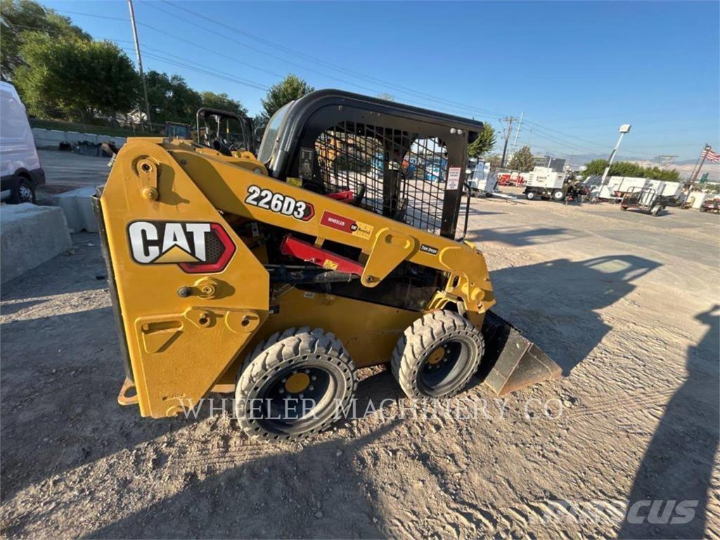 CAT 226D3 C1H2 滑移轉向裝載機