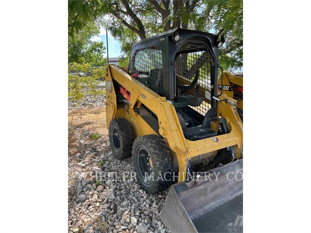 CAT 226D3 C1H2 滑移轉向裝載機