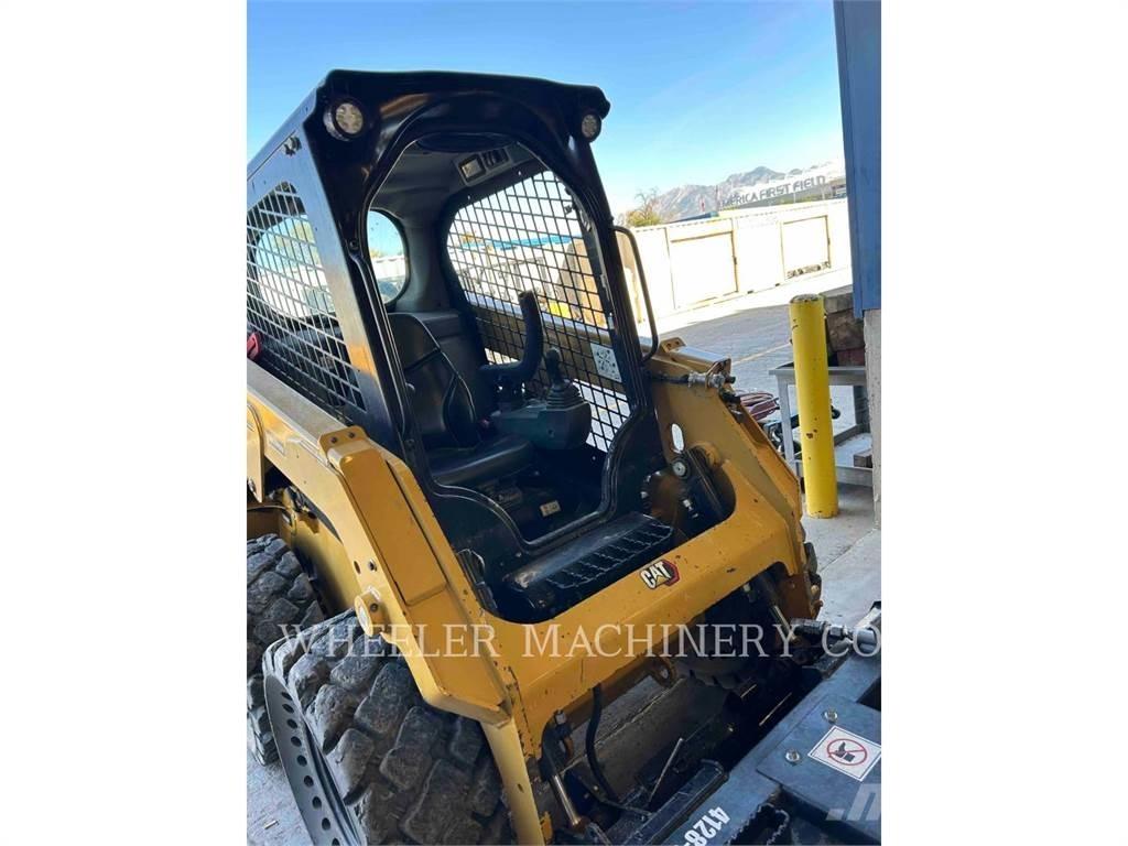 CAT 226D3 C1H2 滑移轉向裝載機