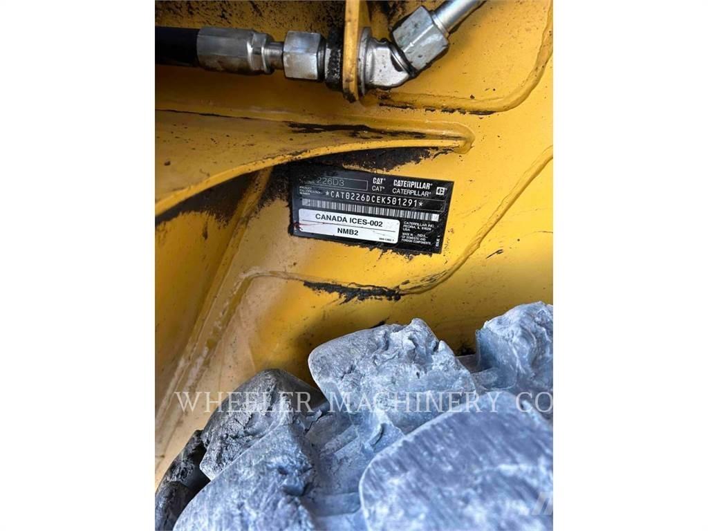 CAT 226D3 C1H2 滑移轉向裝載機