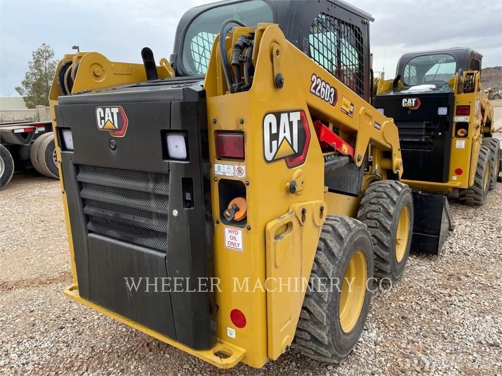 CAT 226D3 C3H2 滑移轉向裝載機