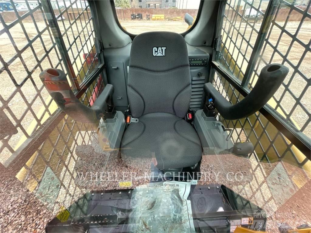 CAT 226D3 C3H2 滑移轉向裝載機