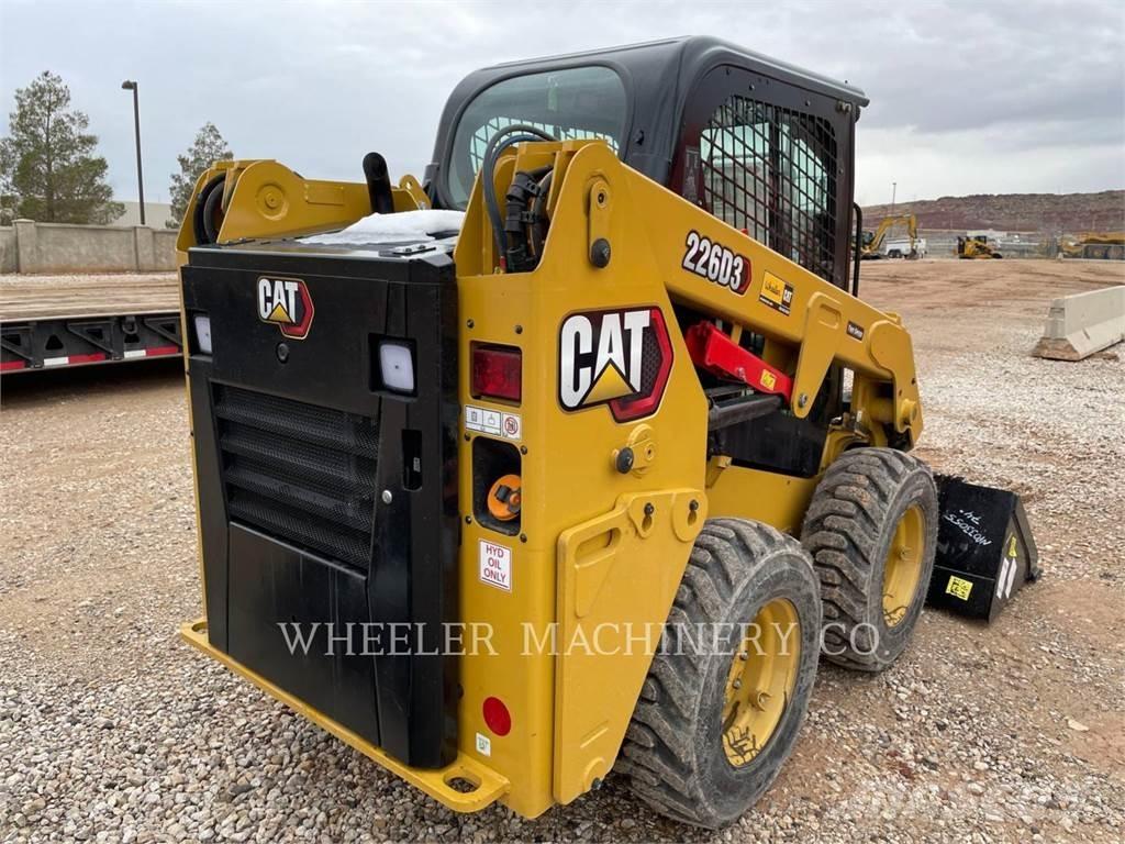 CAT 226D3 C3H2 滑移轉向裝載機