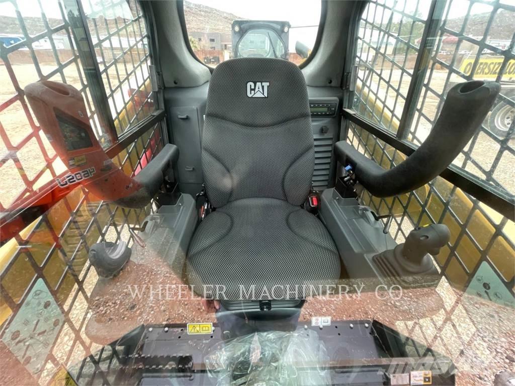 CAT 226D3 C3H2 滑移轉向裝載機