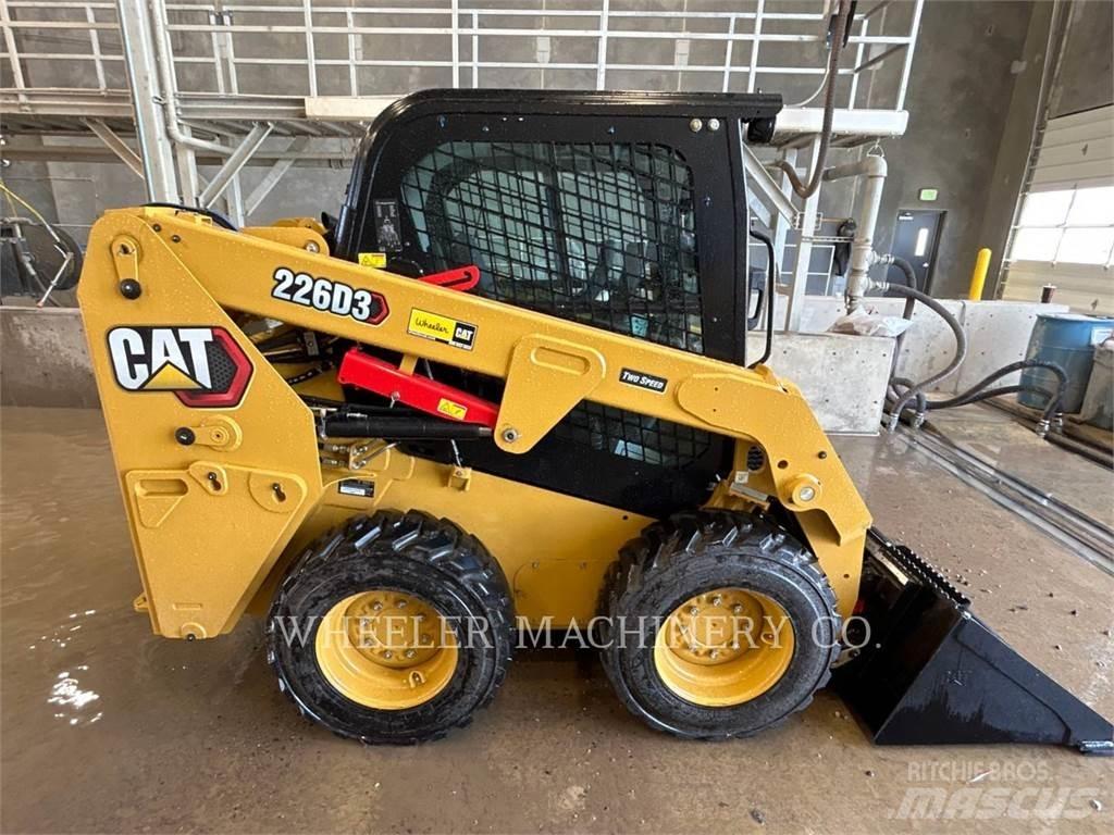 CAT 226D3 C3H2 滑移轉向裝載機