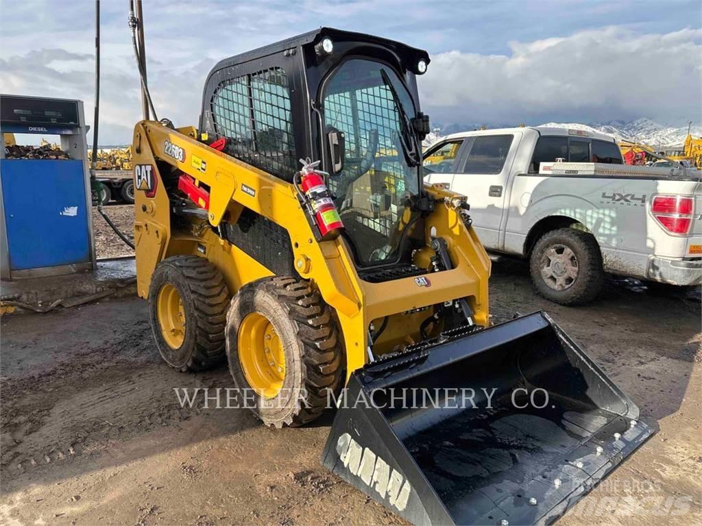 CAT 226D3 C3H2 滑移轉向裝載機