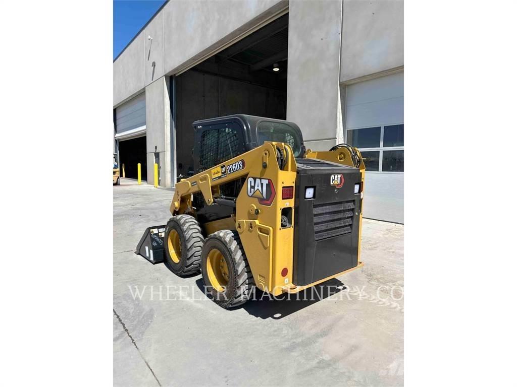 CAT 226D3 C3H2 滑移轉向裝載機