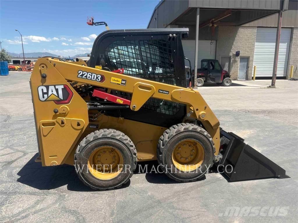 CAT 226D3 C3H2 滑移轉向裝載機