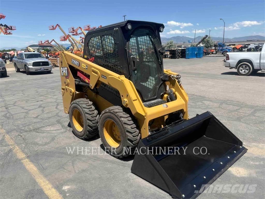 CAT 226D3 C3H2 滑移轉向裝載機