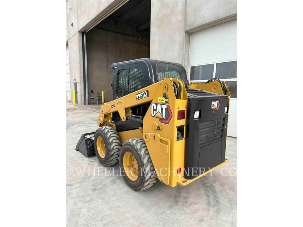 CAT 226D3 C3H2 滑移轉向裝載機