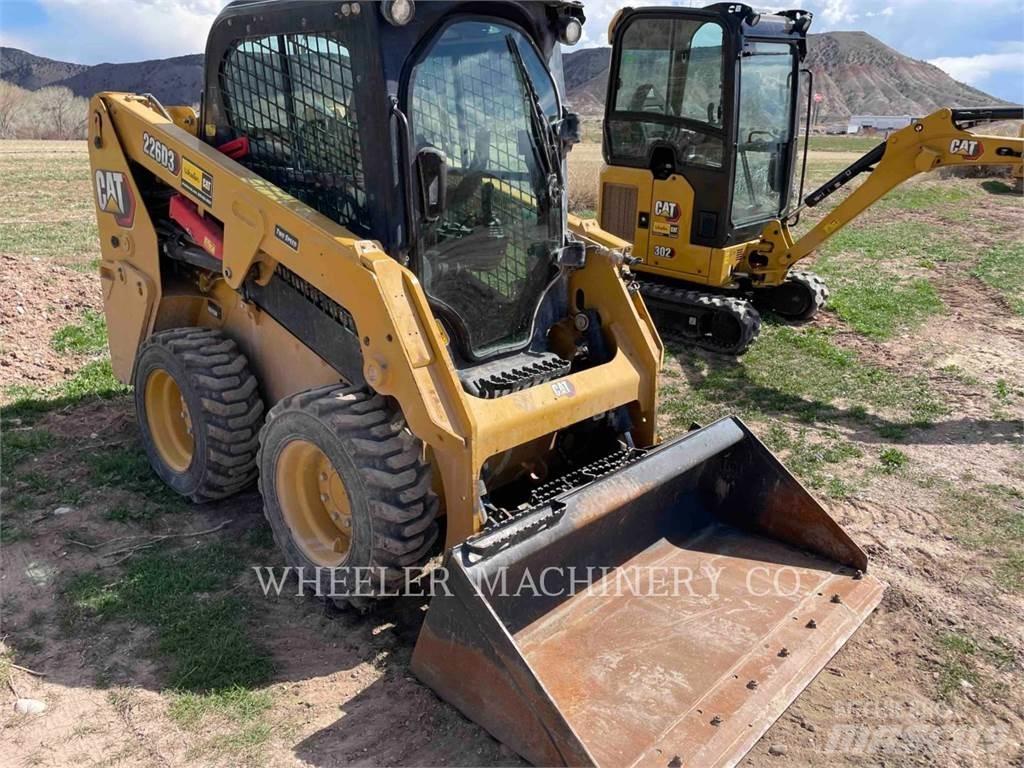 CAT 226D3 C3H2 滑移轉向裝載機