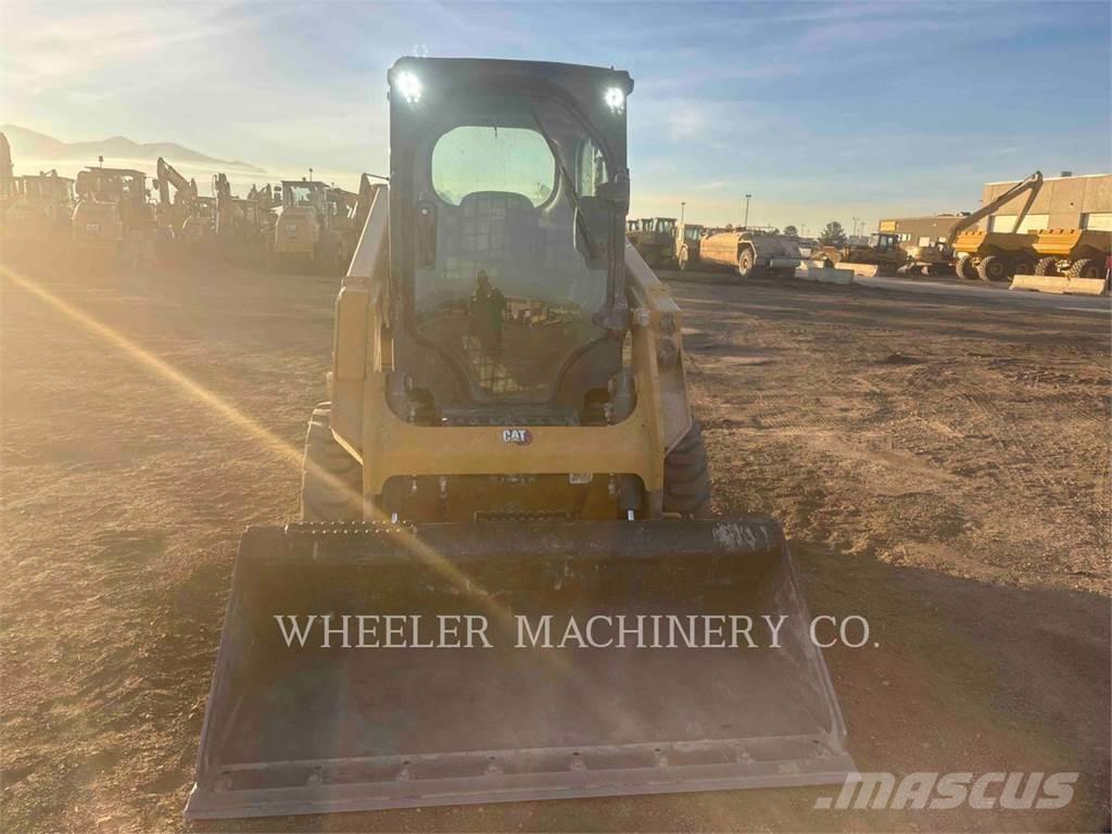 CAT 226D3 C3H2 滑移轉向裝載機
