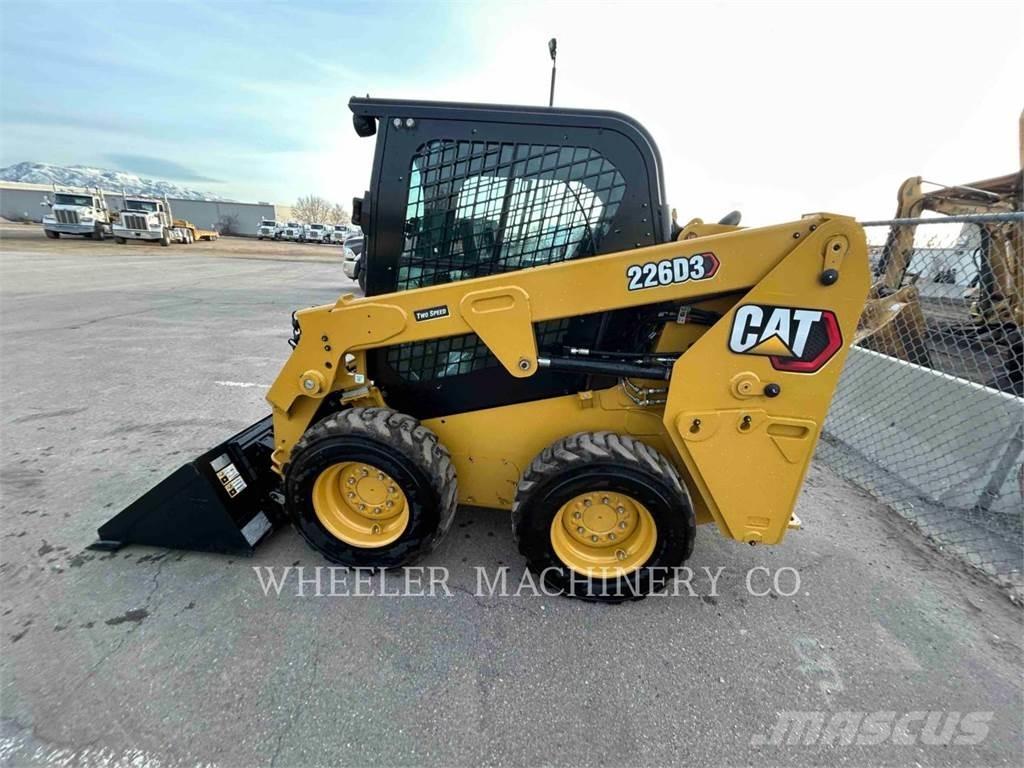 CAT 226D3 C3H2 滑移轉向裝載機