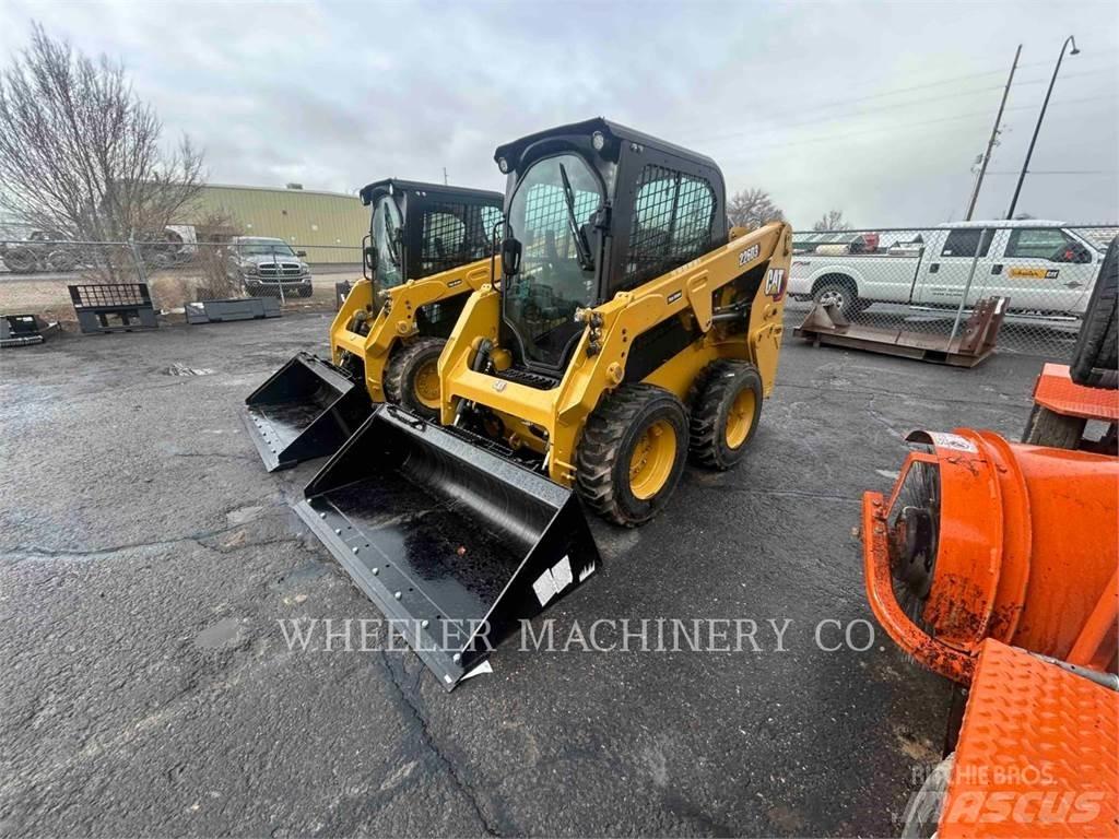 CAT 226D3 C3H2 滑移轉向裝載機
