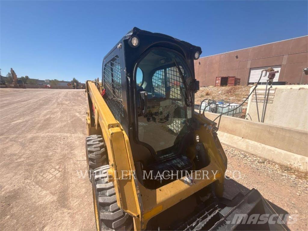 CAT 226D3 C3H2 滑移轉向裝載機