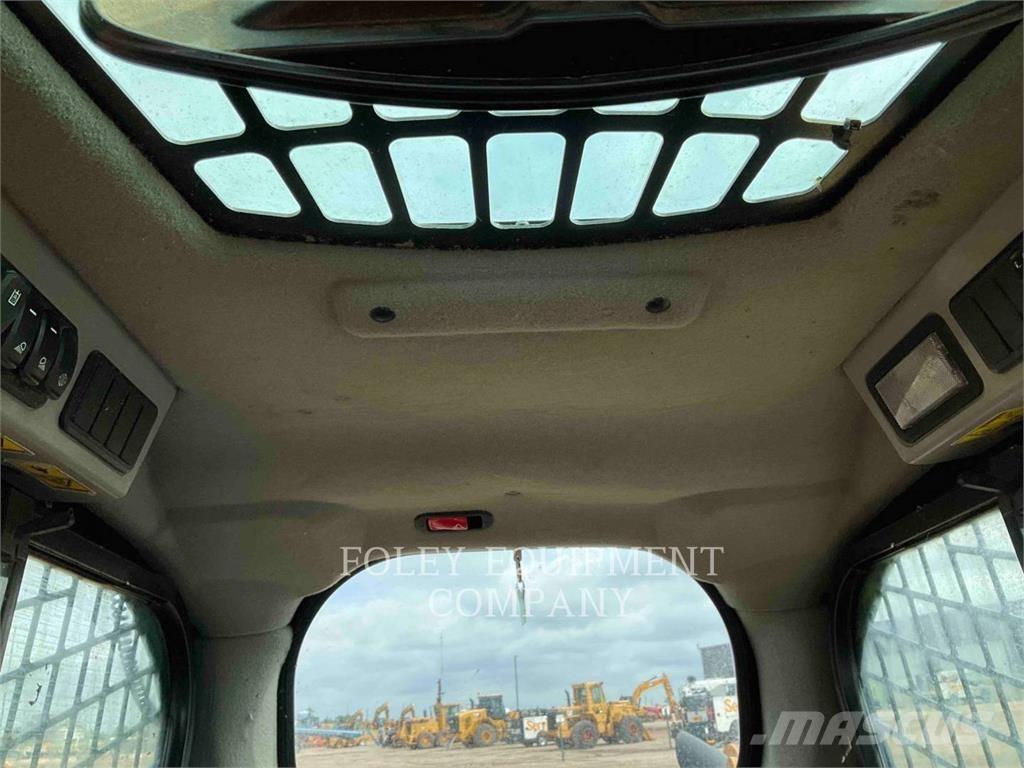 CAT 226D3STD1C 滑移轉向裝載機