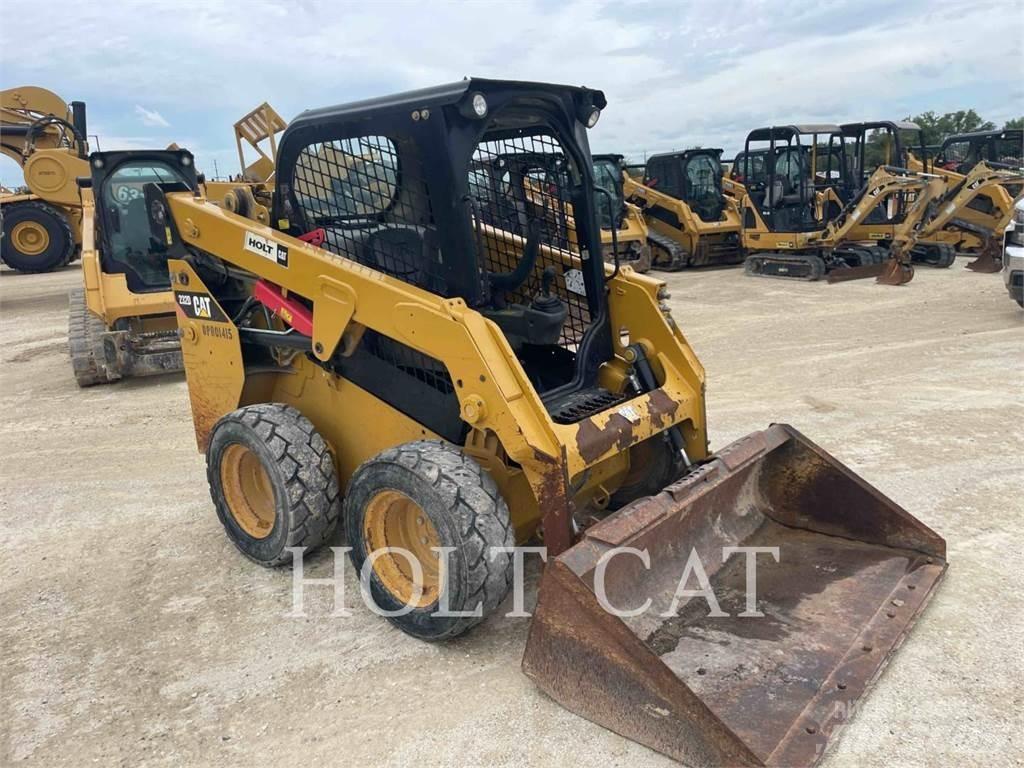 CAT 232D 滑移轉向裝載機