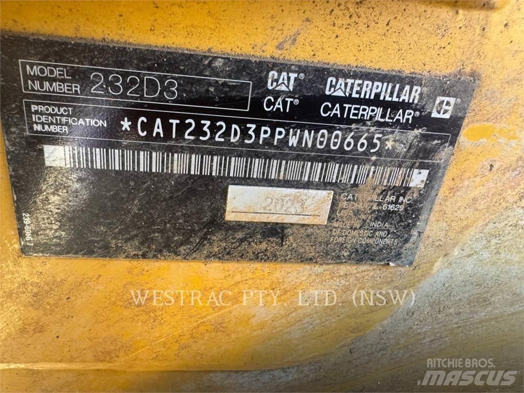 CAT 232D3LRC 滑移轉向裝載機