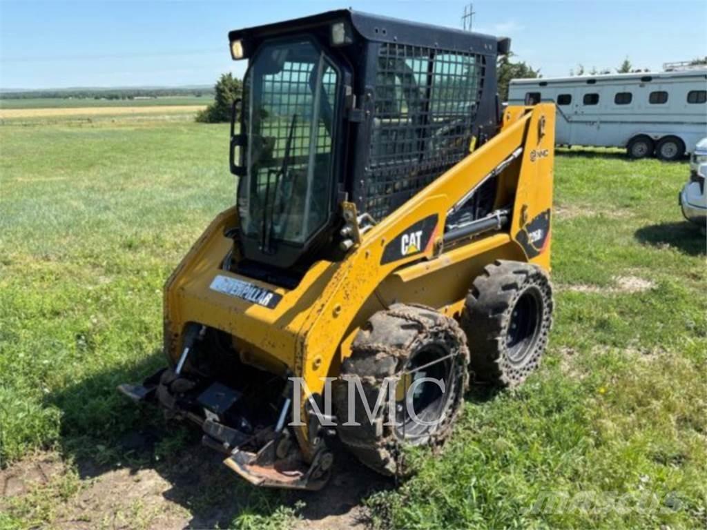 CAT 236B3 滑移轉向裝載機