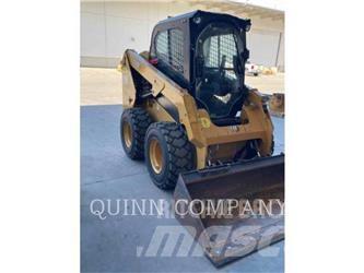 CAT 236D 滑移轉向裝載機
