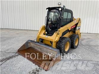 CAT 236D 滑移轉向裝載機