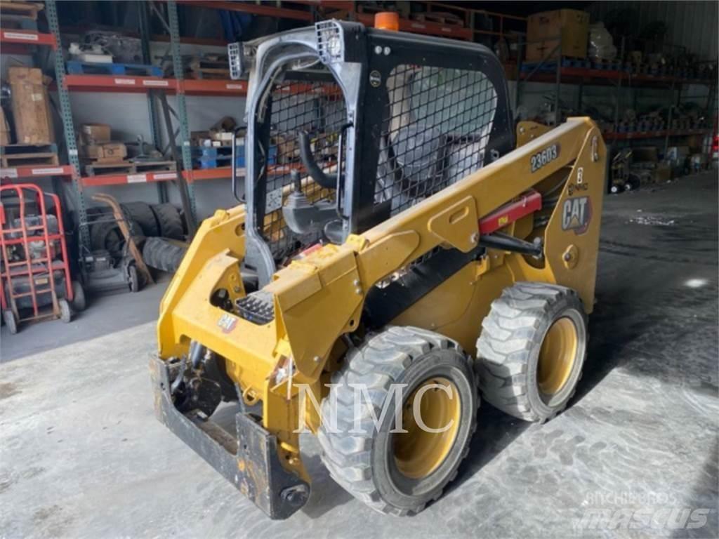 CAT 236D 滑移轉向裝載機
