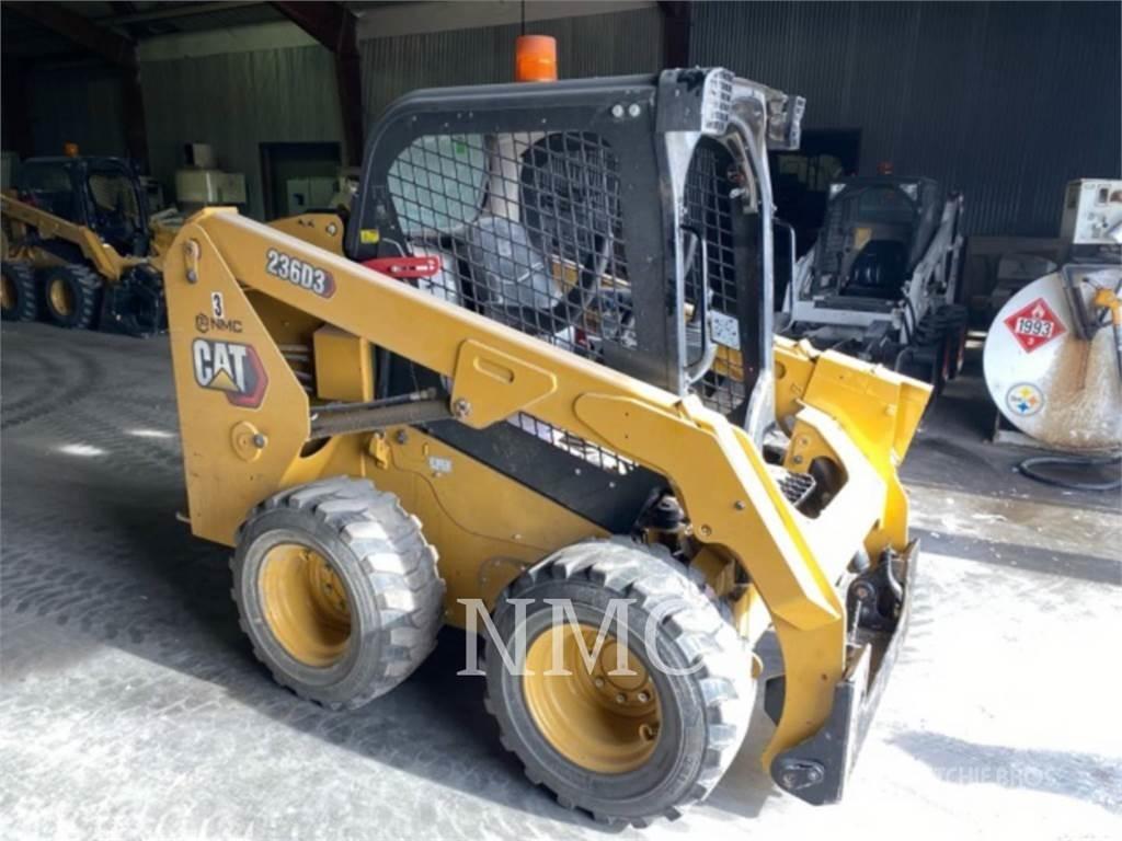 CAT 236D 滑移轉向裝載機