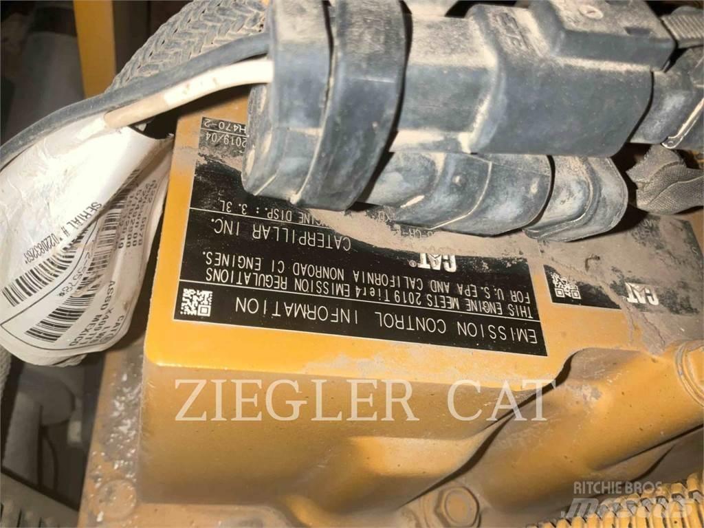 CAT 236D 滑移轉向裝載機