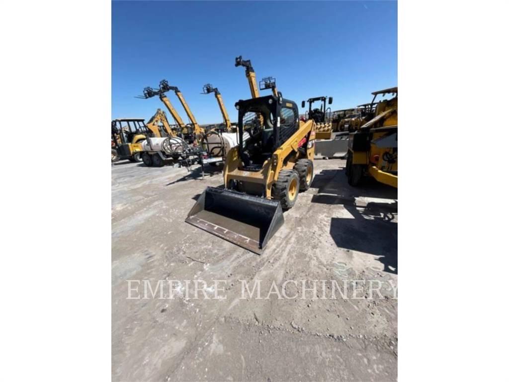 CAT 236D 滑移轉向裝載機