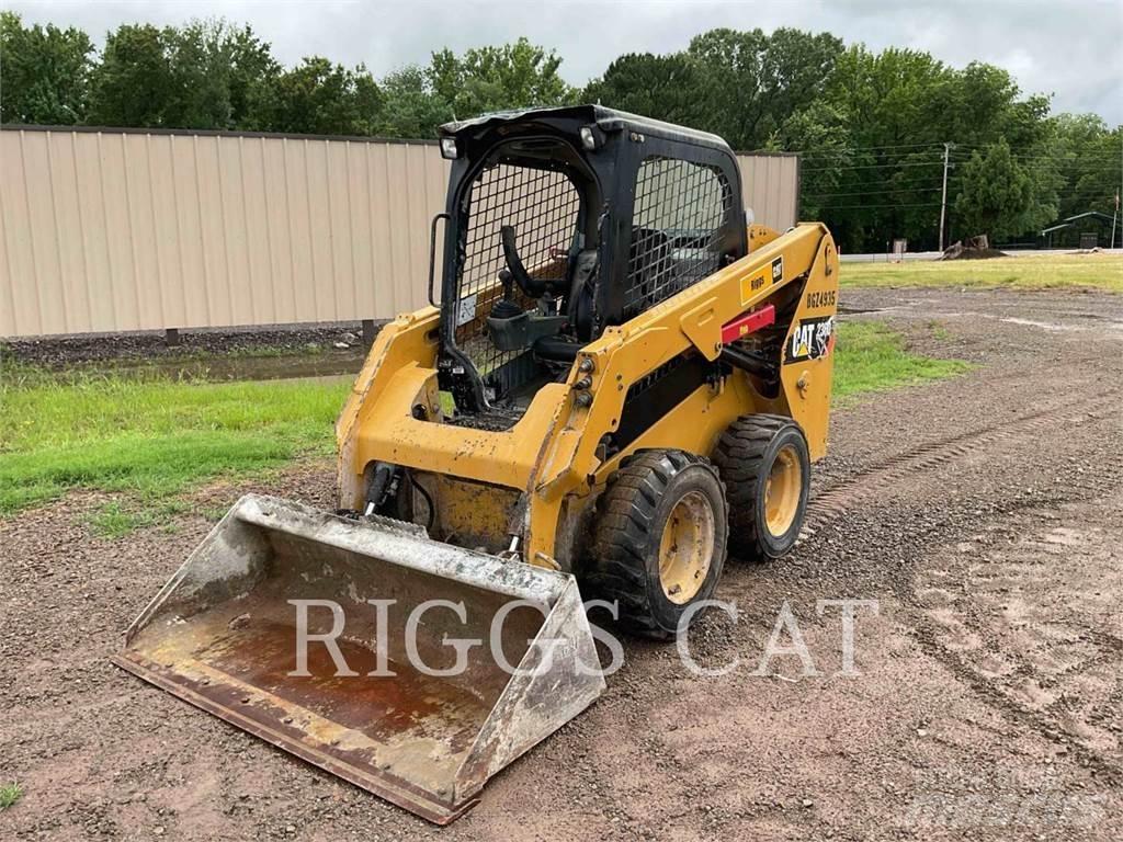 CAT 236D 滑移轉向裝載機