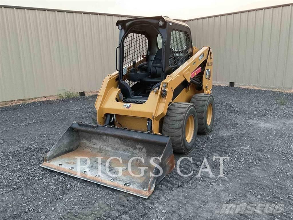 CAT 236D 滑移轉向裝載機