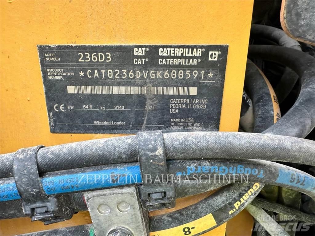 CAT 236D 滑移轉向裝載機