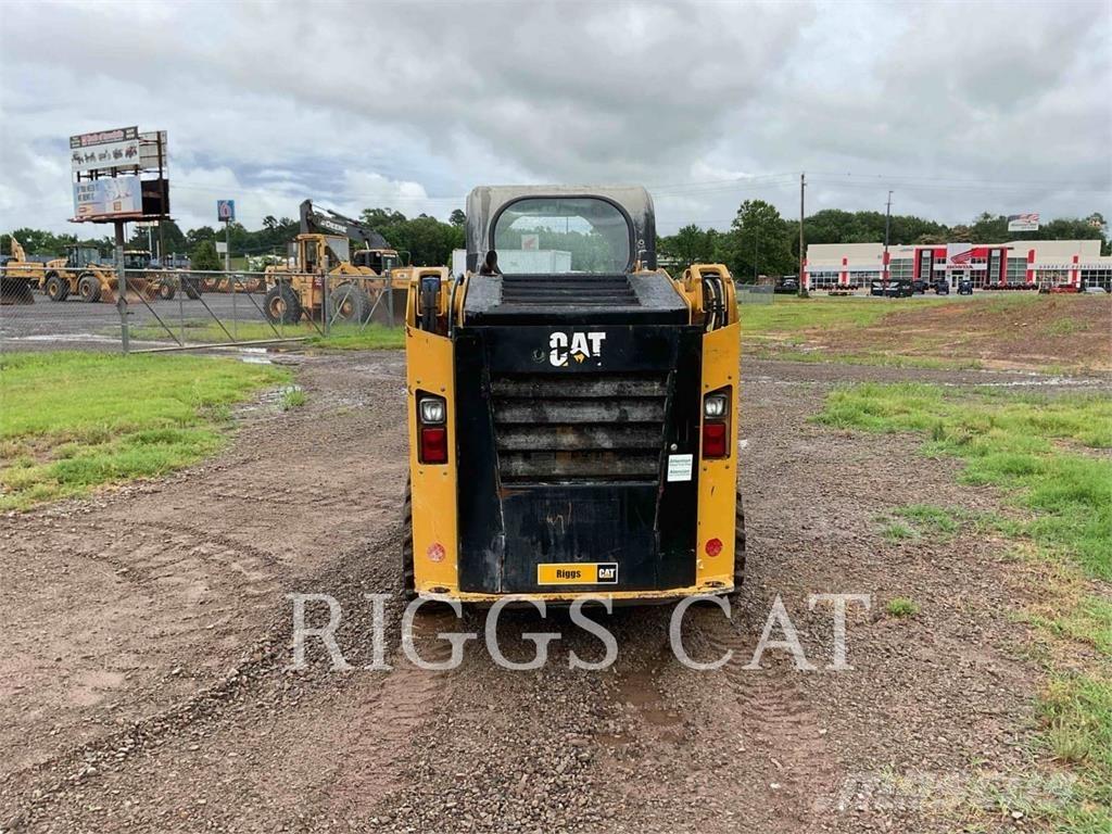 CAT 236D 滑移轉向裝載機
