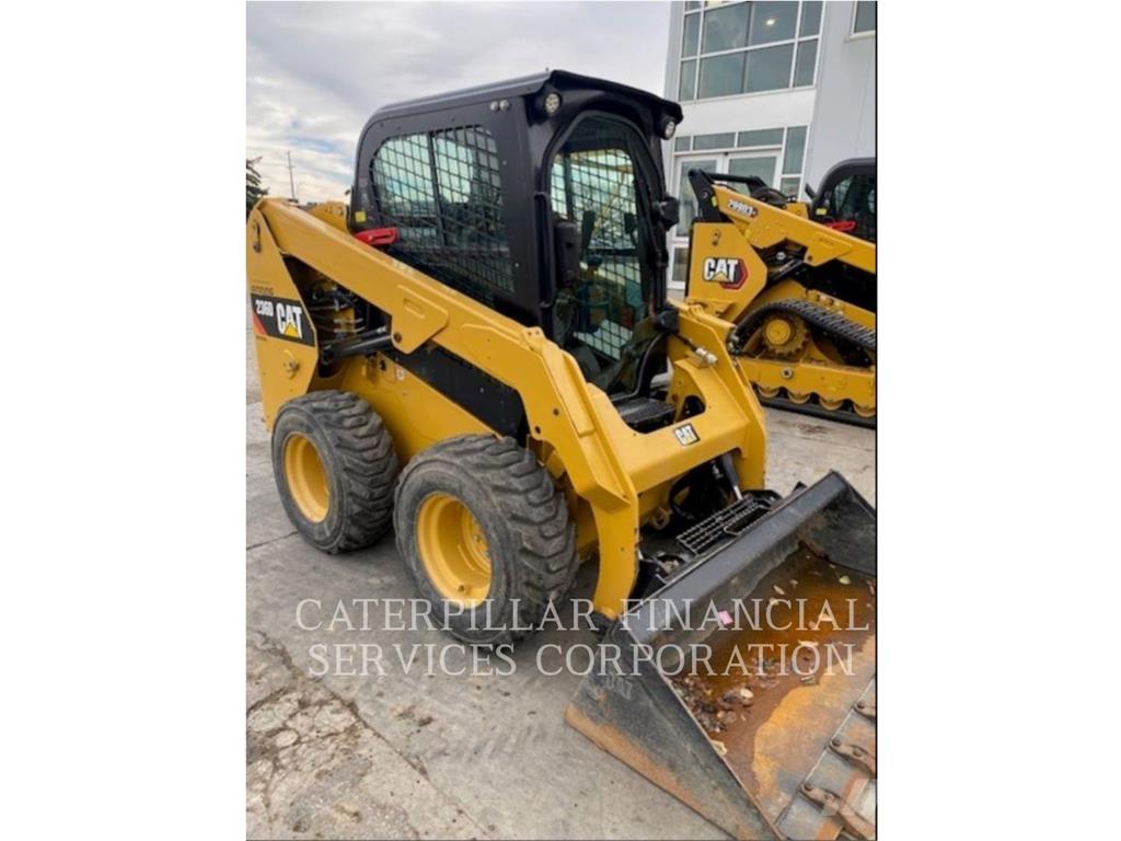 CAT 236D 滑移轉向裝載機