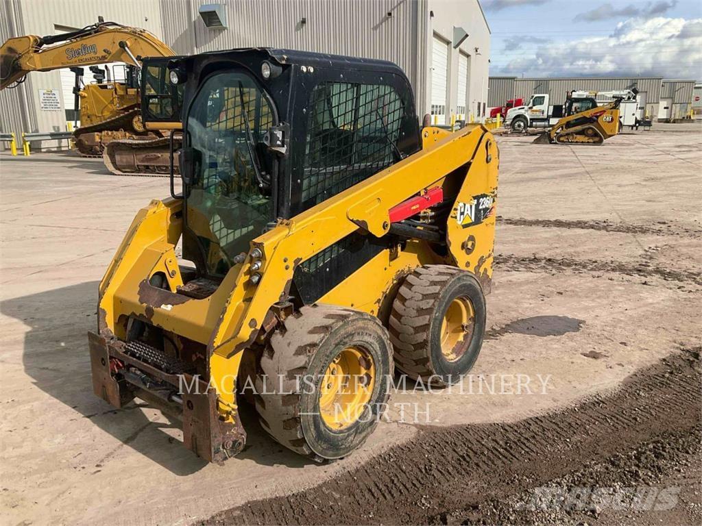 CAT 236D A2Q 滑移轉向裝載機