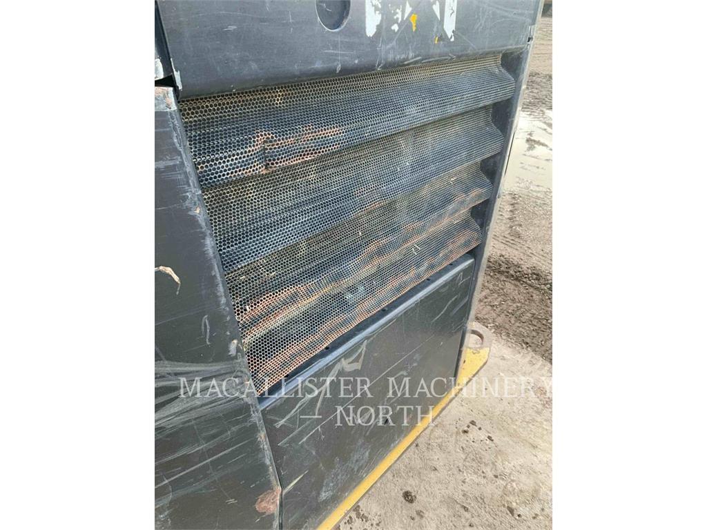 CAT 236D A2Q 滑移轉向裝載機