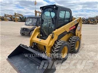 CAT 236D3 滑移轉向裝載機