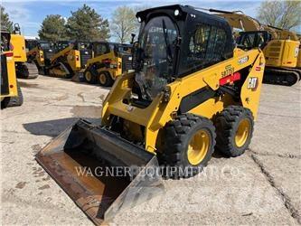 CAT 236D3 滑移轉向裝載機