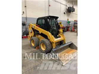 CAT 236D3 滑移轉向裝載機