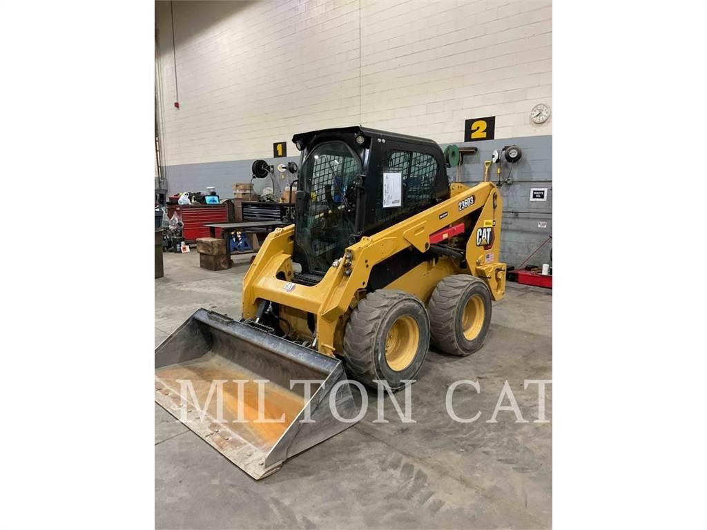 CAT 236D3 滑移轉向裝載機