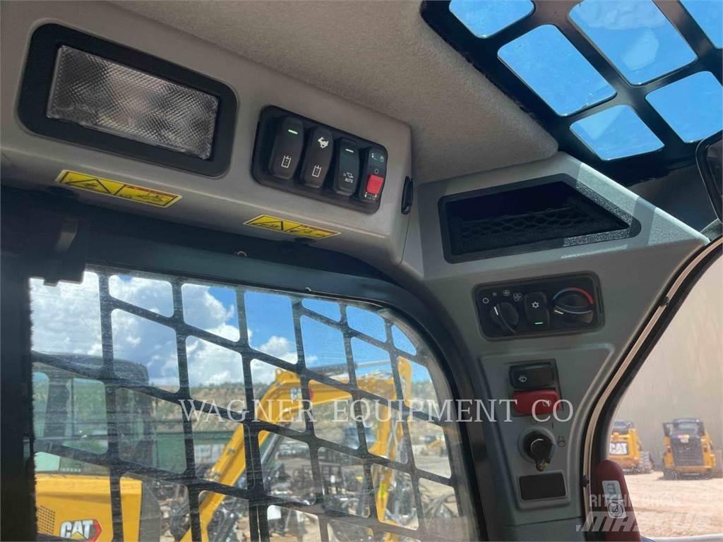 CAT 236D3 滑移轉向裝載機