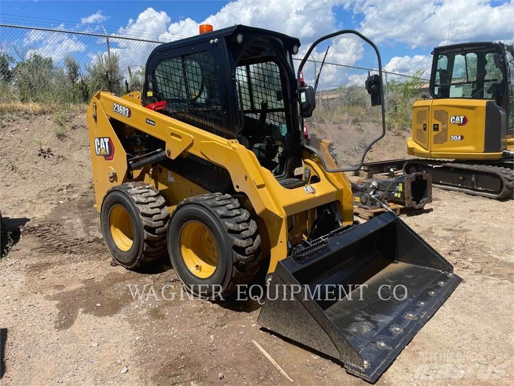 CAT 236D3 滑移轉向裝載機