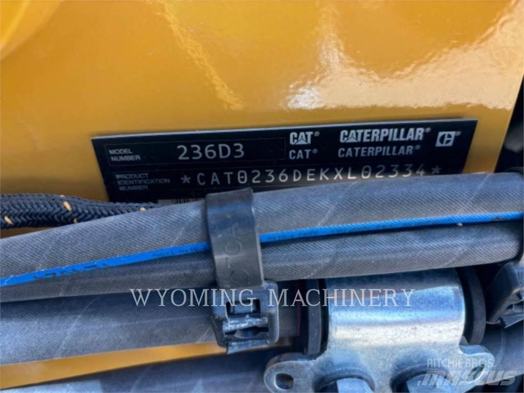CAT 236D3 滑移轉向裝載機