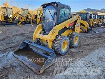CAT 236D3 滑移轉向裝載機