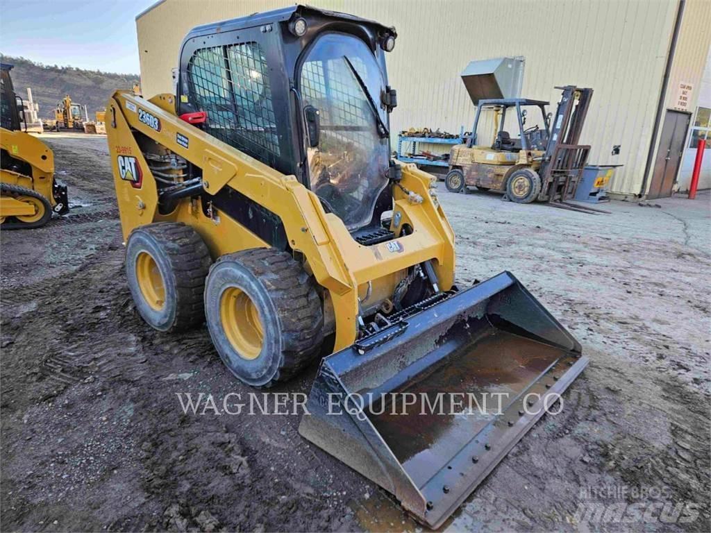 CAT 236D3 滑移轉向裝載機