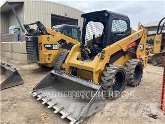 CAT 236D3 滑移轉向裝載機