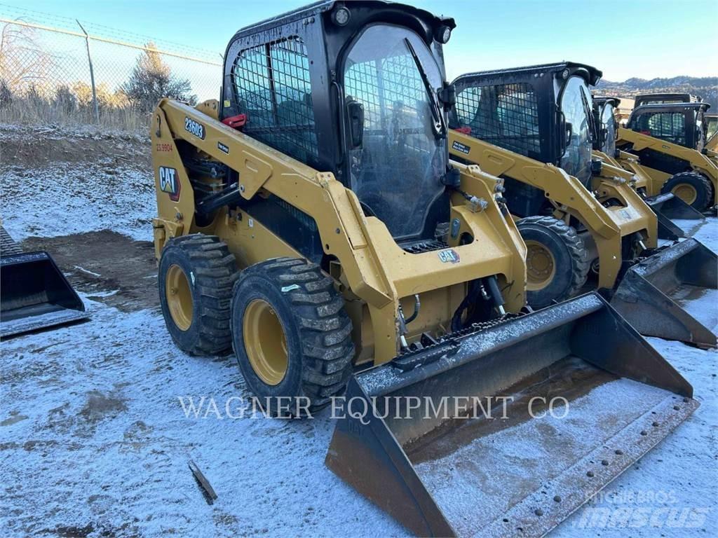 CAT 236D3 滑移轉向裝載機