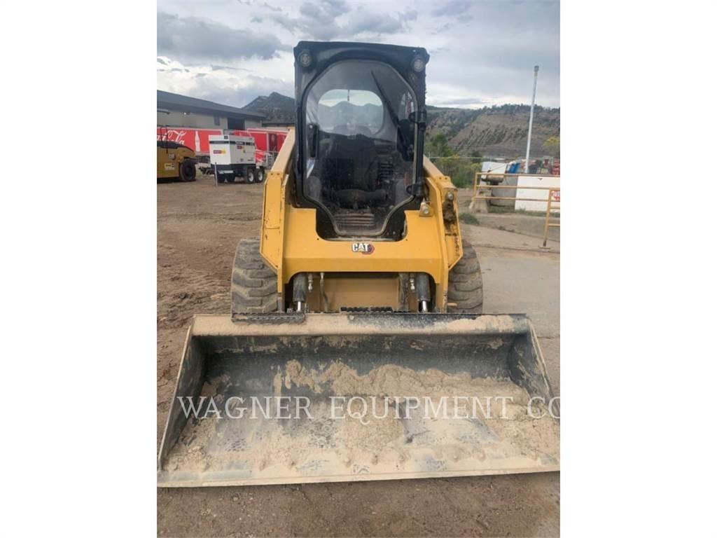 CAT 236D3 滑移轉向裝載機